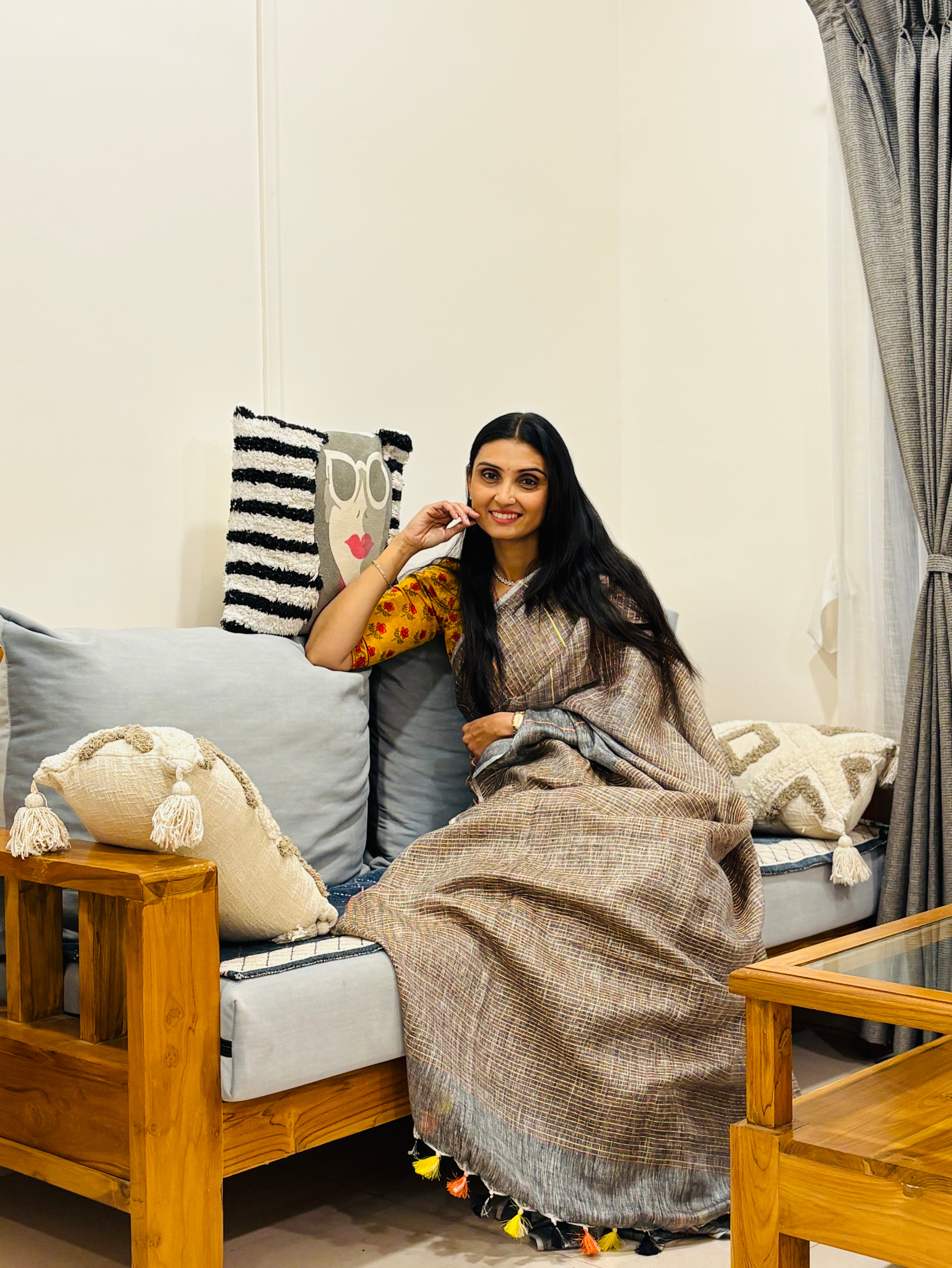 Pure Bengal Linen Kantha Stitch Saree in Grey | SUTA-SAGA Handlooms | Officer’s Choice