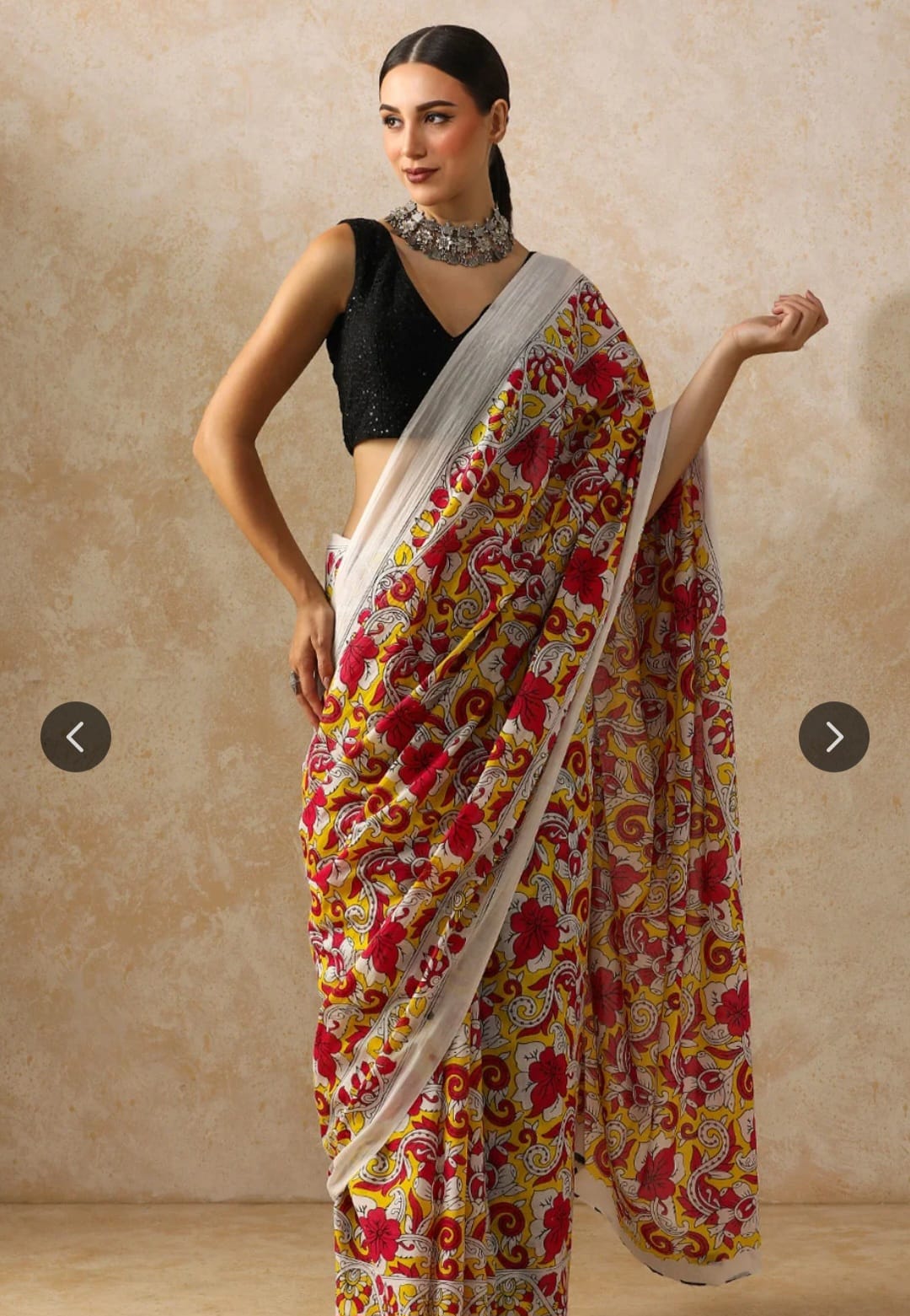 Off-White Mulmul Saree with Red Floral Vines - The Garden Whisper