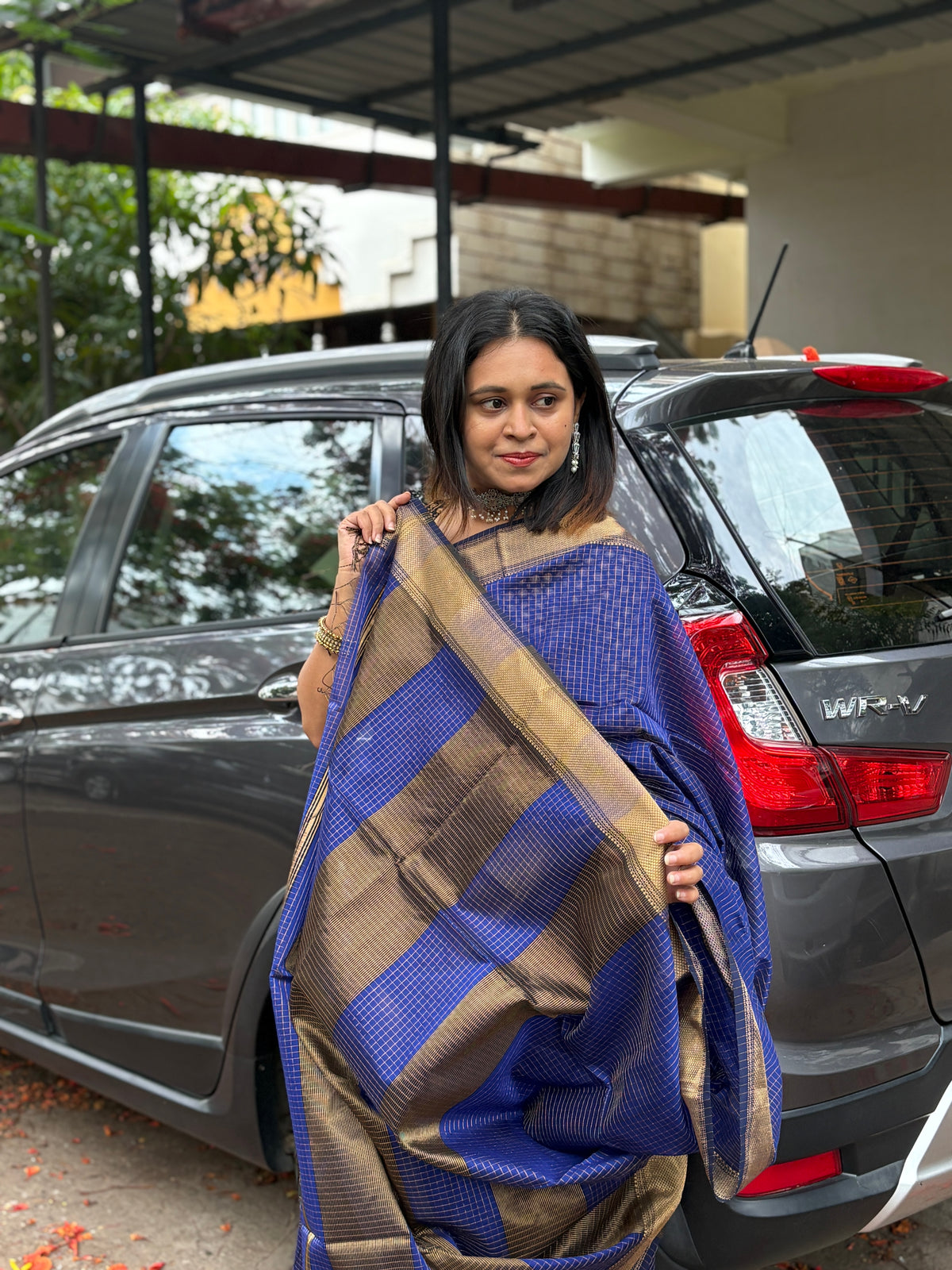 Authentic Royal Blue Handloom Maheshwari Silk Cotton Saree with Silver Zari Checks | SUTA-SAGA