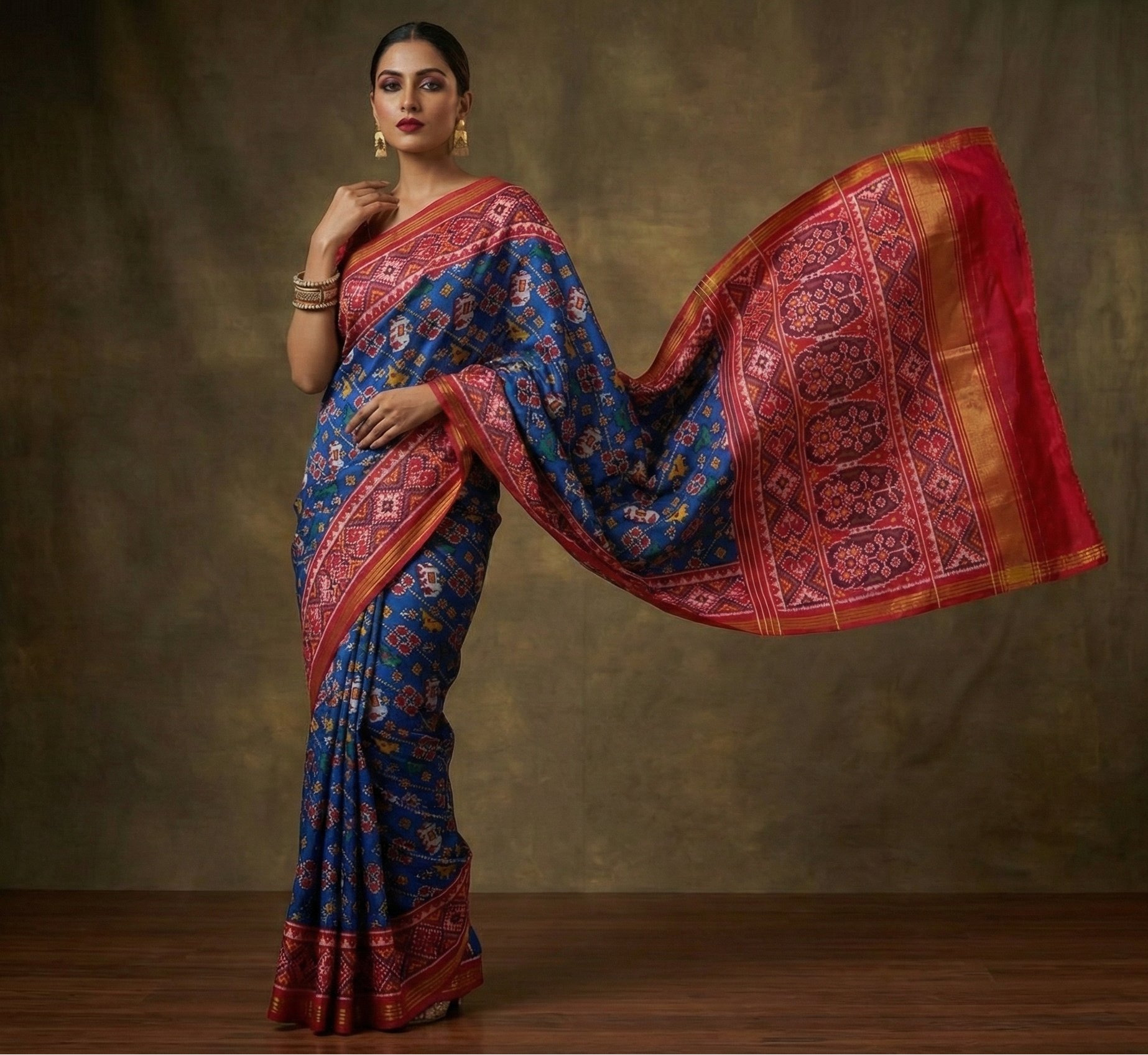 Royal Blue & Magenta - Authentic Patola Silk Saree with Intricate Single Ikat Pattern