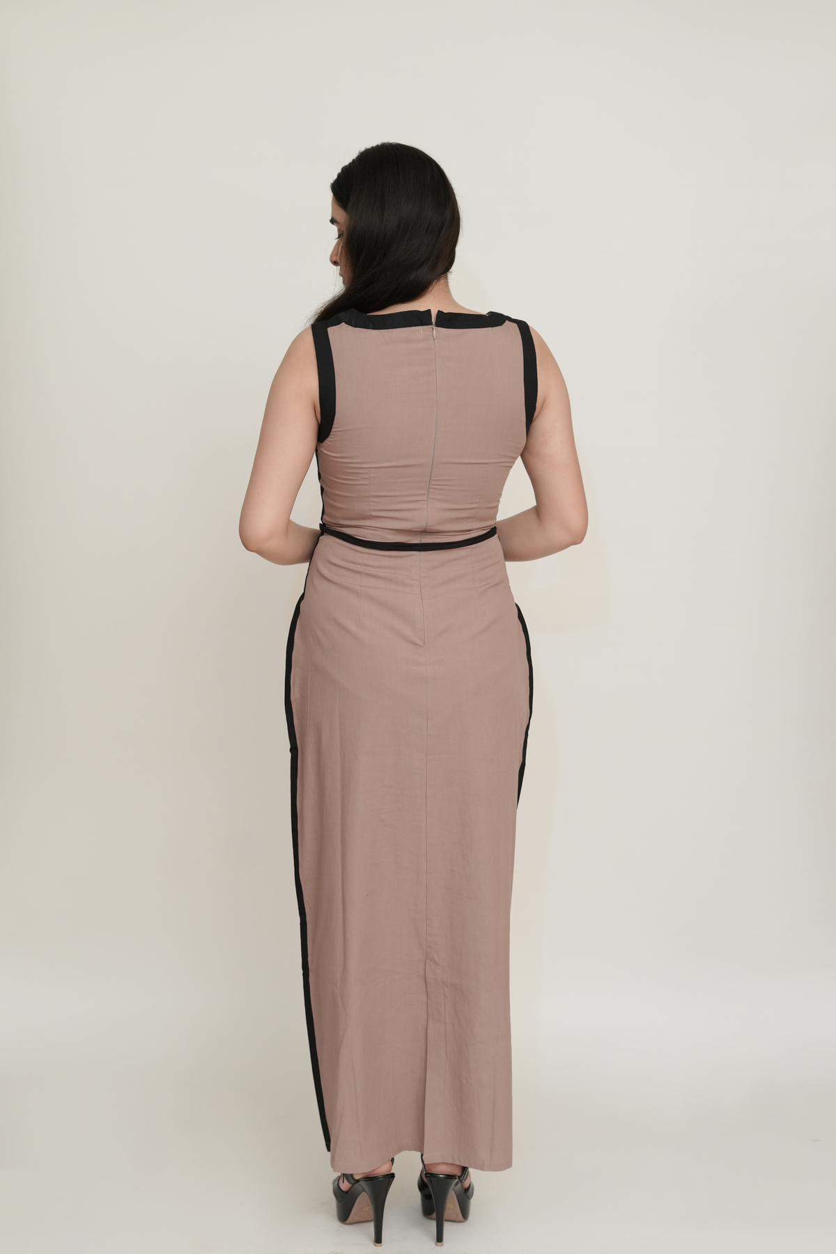 Beige & Black Solid Contrast Detail Maxi Dress