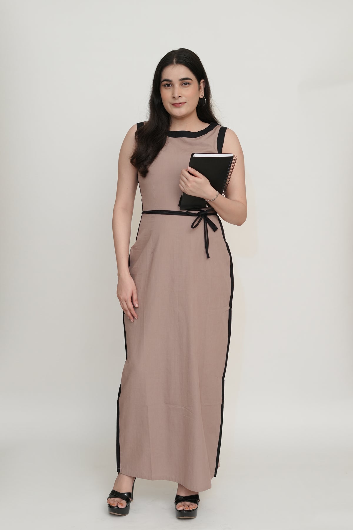 Beige & Black Solid Contrast Detail Maxi Dress