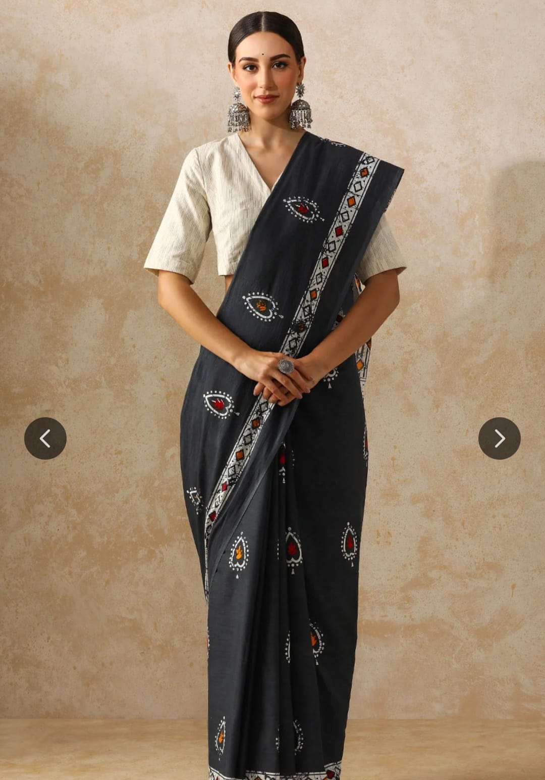 Dark Grey Mul Cotton Saree - The 'Minimalist Chic' Edition
